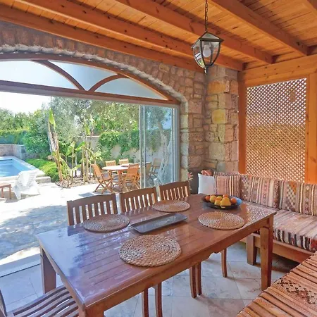 Villa Sleeps 6 Air Con Wifi Bitez