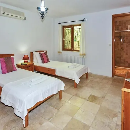 Sleeps 6 Air Con Wifi Villa Bitez