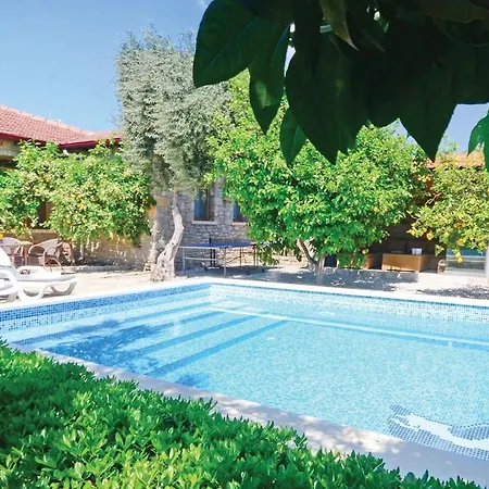 Sleeps 6 Air Con Wifi *